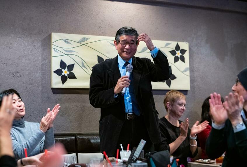 池袋で開かれたカラオケ大会(撮影/岸本絢)