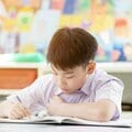 夏休みの学童、親が直面する「宿題の壁」とは 「何十人もいるこどもの宿題の進捗状況を職員が把握できるわけではない」