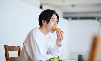 来年4月から導入の“独身税”が日本崩壊を加速させるワケ 「余計に少子化進むだろ」「こども家庭庁をなくせば財源確保できる」の声も…。