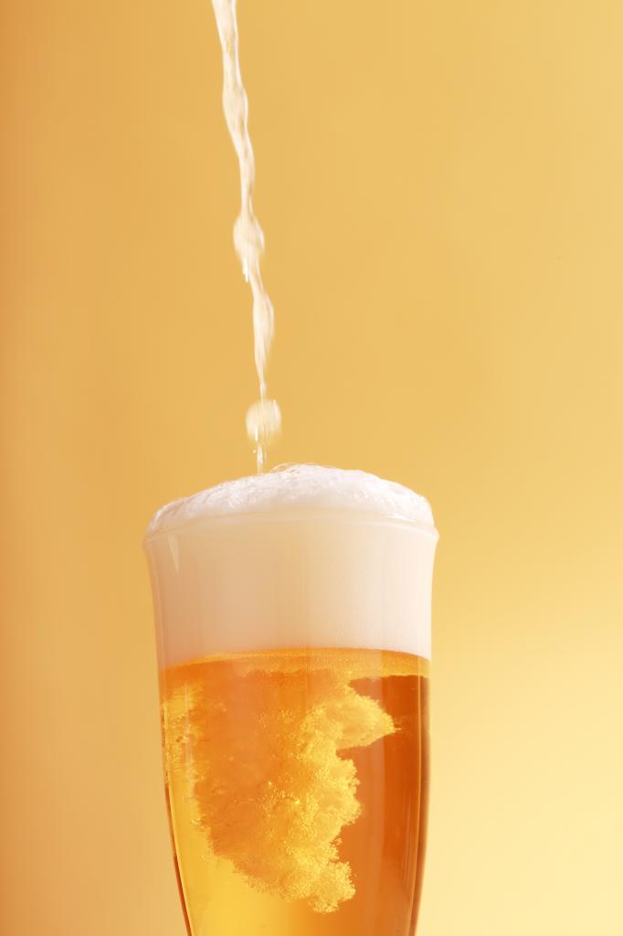 ２００３年、新しい庶民の味方として登場した第３のビール。安さはそのままに、コクもキレも進化したそのジャンルに、新たな火種が！（撮影／写真部・張溢文）