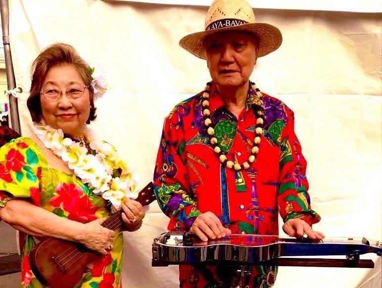 夏目義雄さんと妻の沙代子さん