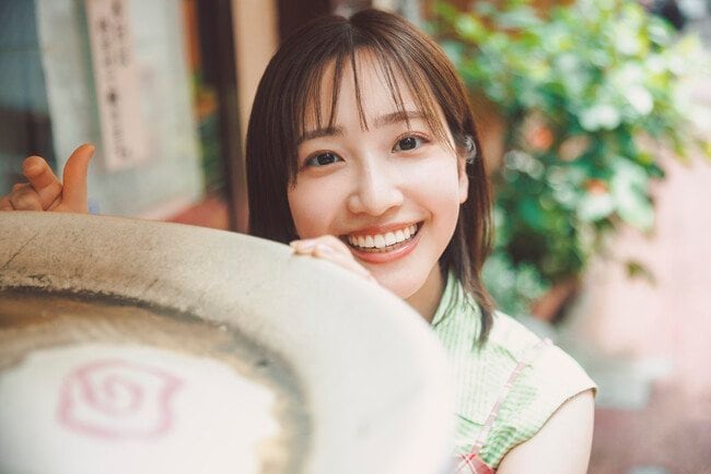 写真・図版（1枚目）| 「THE TIME,」のナンゴちゃんとふらっと熱海旅。TBS南後杏子アナウンサーがB.L.T.9月号グラビア企画に登場！