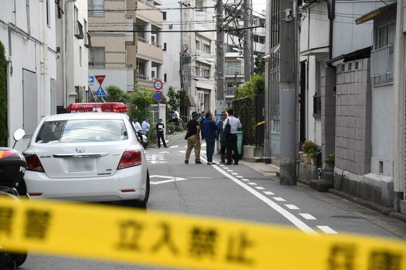 銃撃があった指定暴力団神戸山口組の中核組織「山健組」事務所前の路上(c)朝日新聞社