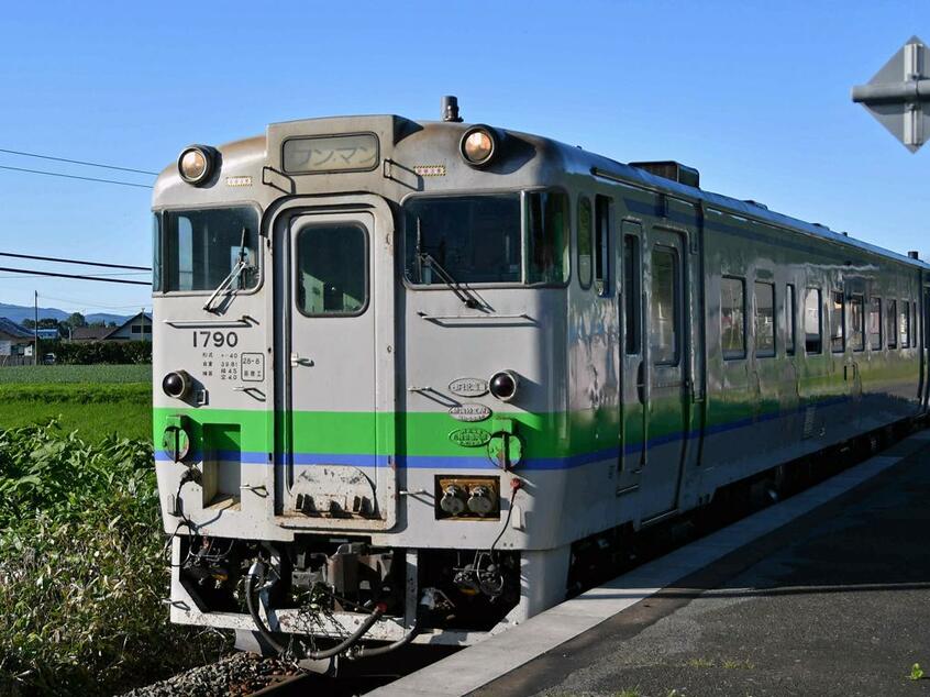 長距離鈍行旅、といえばやはり根室本線は外せない。「18きっぷ」の旅にお似合いの列車である (C)朝日新聞社