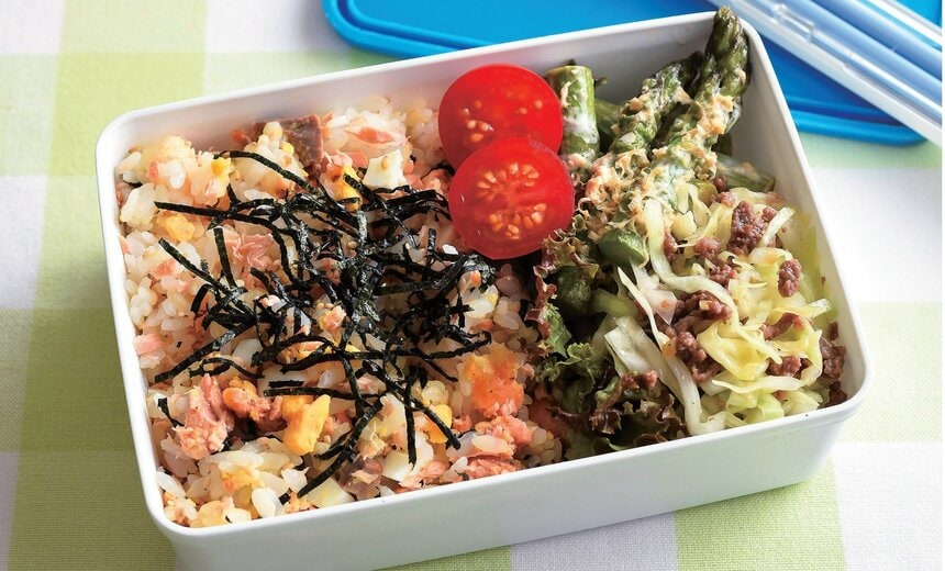 週明けのお弁当づくりは、ラクに乗り切りたい！（写真『作りおきで朝ラク！きほんのお弁当』から）