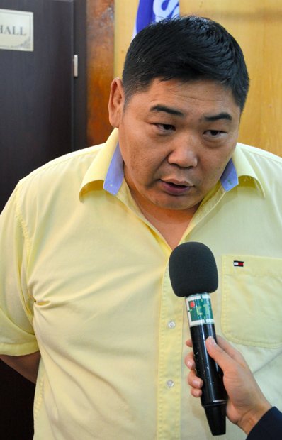 旭鷲山 (c)朝日新聞社