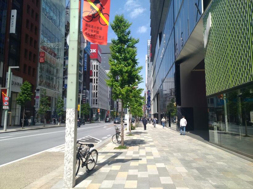 大型商業施設・銀座シックスはほぼ全店が休業。人通りは少なかった（撮影／國府田英之）