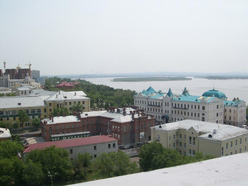 アムール川とハバロフスクの街（2007年、筆者撮影）