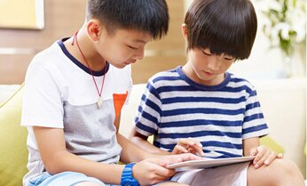 マインクラフトは子どもの「学びの欲求」を満たすツール “教育界のノーベル賞”正頭先生が親たちに伝えたいこと