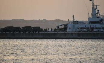 師団長ら10人を乗せた陸上自衛隊ヘリが海底で見つかる 「中国軍が自衛隊機を撃墜」説は被害妄想