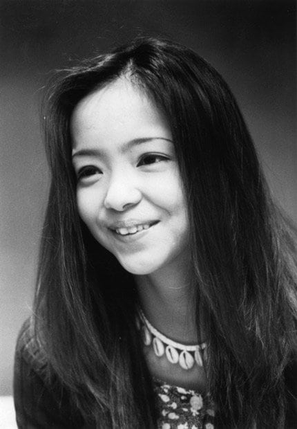 １９９６年の安室奈美恵さん（C）朝日新聞社