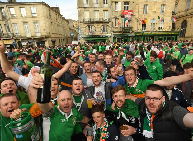 EURO2016を彩ったアイルランドのサポーター（写真：Getty Images）