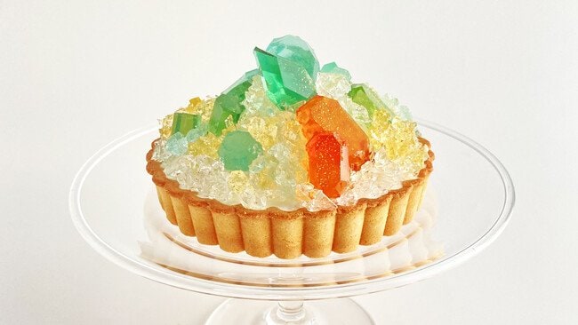 写真・図版（1枚目）| 食べられる誕生石！8月の誕生石ペリドットをイメージしたアイスタルトを20台の限定販売
