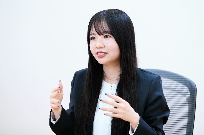 楽天証券 アセット事業部 アソシエイトの寺原ありさ〈てらばる・ありさ〉さん（撮影・佐藤創紀／朝日新聞出版写真映像部）