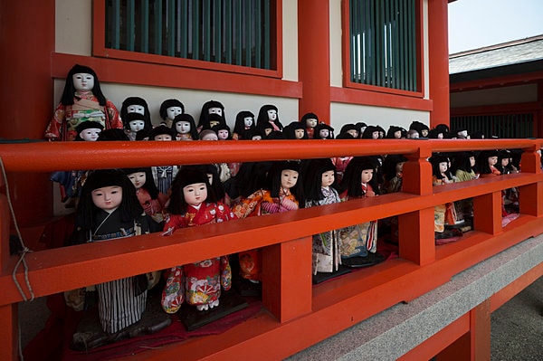 雛人形の供養でも有名な淡嶋神社