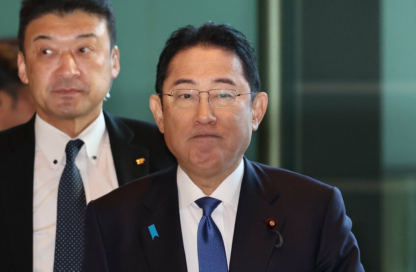 首相官邸に入る岸田文雄首相=2024年1月29日