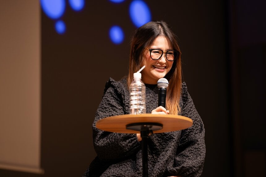 午後の部に出演のギャル曽根さん。事前に寄せられた子どもたちからのかわいい質問にたくさん答えてくれました。毎日のご飯づくりに役立つレシピも紹介！