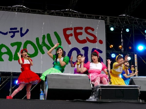チームしゃちほこ【KAZOKU FES.2015】に出演、地元イベントだからって慢心しない！現在の姿を見せつける渾身のステージ「こんな小娘たちを見てくれてありがとうございました！」