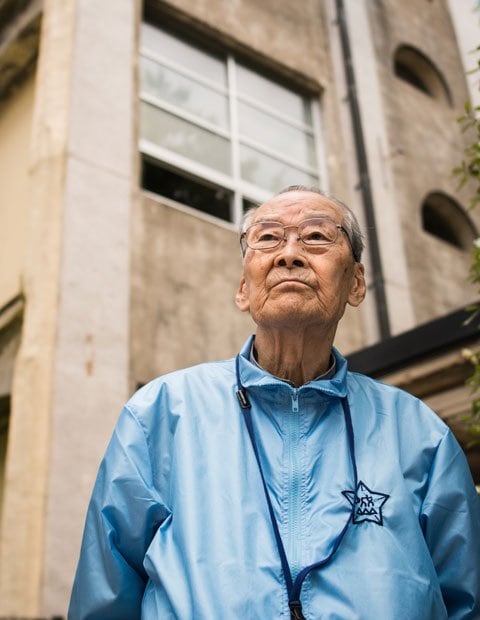 城山小学校被曝校舎の保存運動で中心的役割を担った内田さん。１５歳のとき、三菱長崎兵器製作所大橋工場内で被曝した（撮影／写真部・馬場岳人）