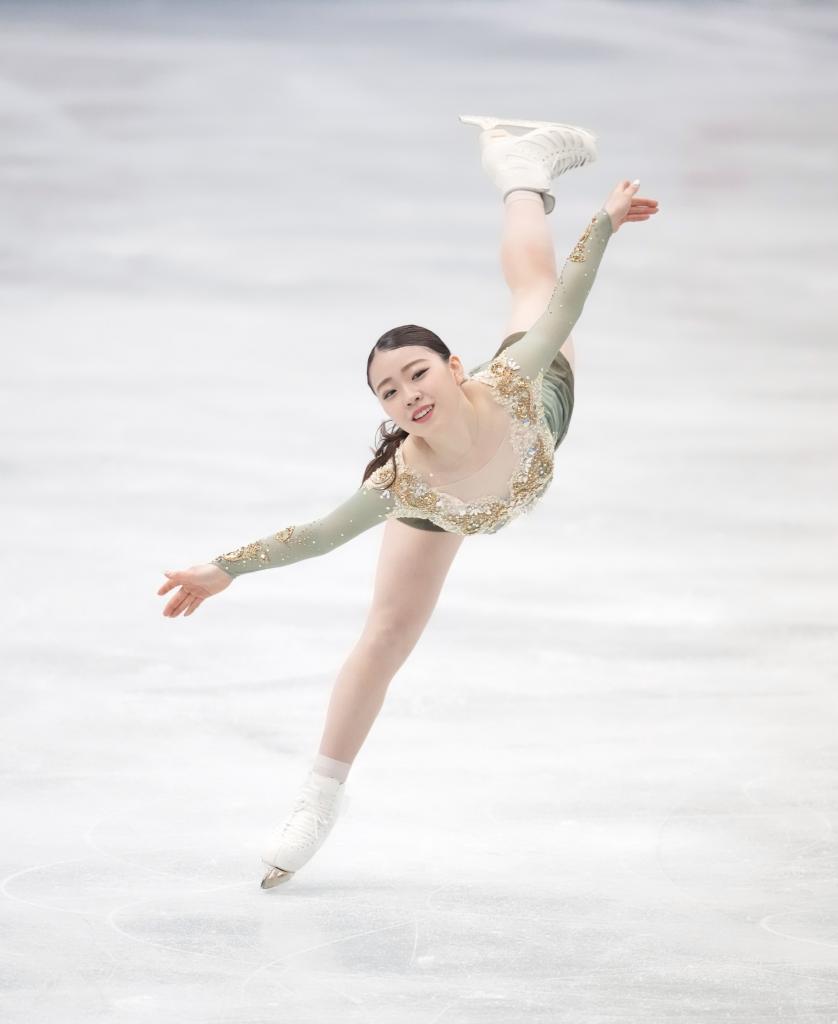 紀平梨花(きひら・りか)/昨季の全日本選手権で4回転サルコーを決め2連覇。2018年のGPファイナル優勝。今季はけがでGPシリーズカナダ大会欠場を発表 (c)朝日新聞社