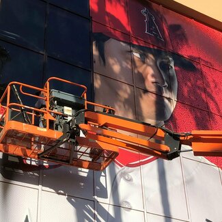 大谷翔平移籍で現地エンゼルスファン「最高の恋人が隣町の金持ちに…」 剥がされる巨大パネルに悲痛の声