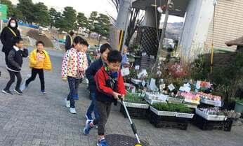 キッズが「何それ!?」と夢中に 歩いた距離がすぐわかる秘密兵器がすごかった