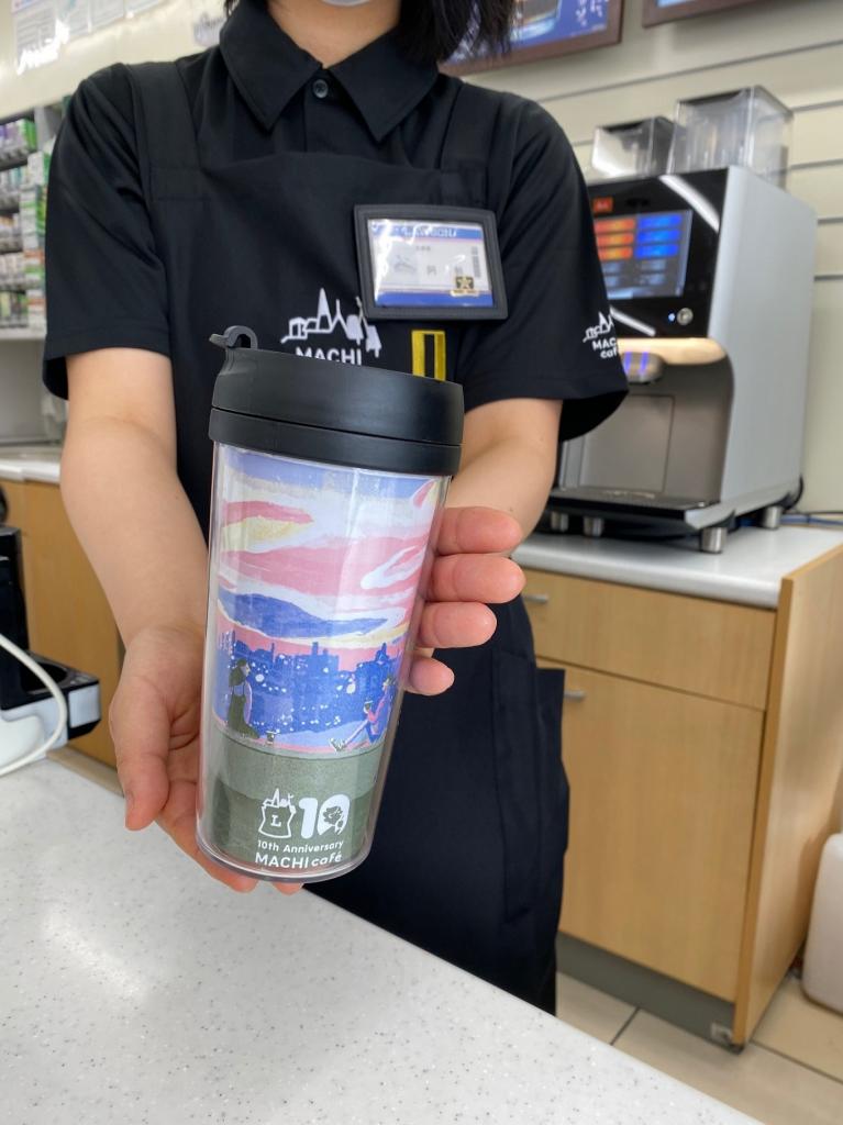 タンブラー持参でマチカフェのコーヒーとカフェラテ（ホットとアイス）のＳ・Ｍ・Ｌサイズ（メガ除く）を３９円引きします
