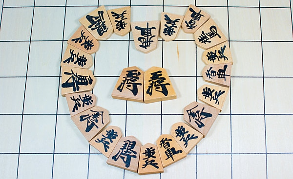 11月17日は「将棋の日」。歴史から日本独自のルールまで、将棋のあれこれをご紹介