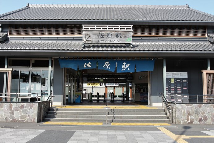 JR佐原駅は「小江戸」にふさわしい江戸情緒たっぷりのたたずまい