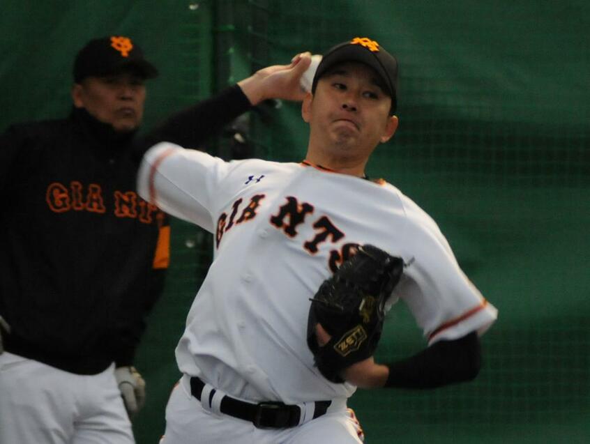 今シーズン、巨人での契約最終年を迎える野上亮磨 (c)朝日新聞社