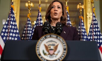 ハリス氏は「身近にいるちょい悪な女の子」とバズり中 米大統領選でトランプ氏に勝てるのか