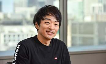 「僕の作品は自給自足のようなもの」作家・道尾秀介さんが累計発行部数600万部突破記念スペシャルインタビューで明かした執筆の裏側
