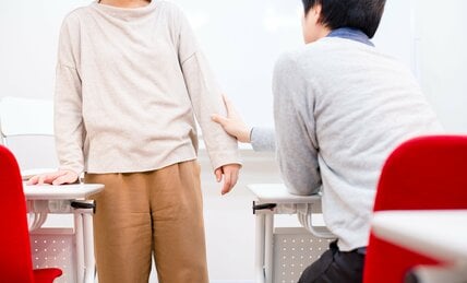 「いま思えば性的ないたずら」男性教諭に“胸こちょこちょ”誰にも言えず　親が子どもを守るためにできること