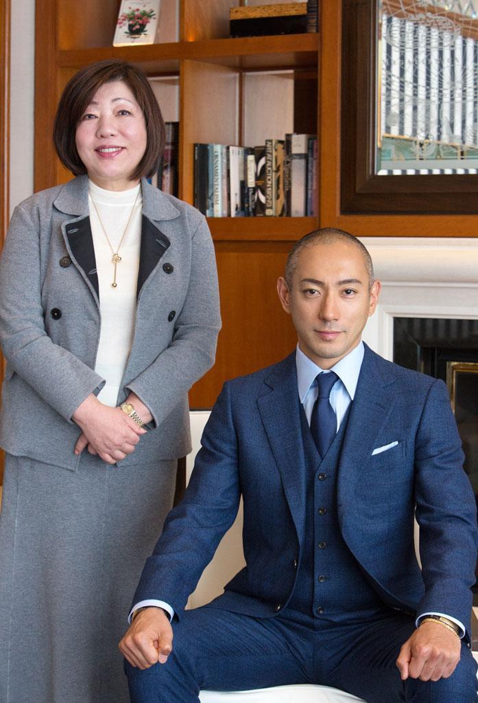  市川海老蔵さん（右）と林真理子さん　（撮影／写真部・片山菜緒子）