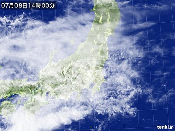 きょうも厚い雲に覆われた関東地方（気象衛星画像　８日午後２時）