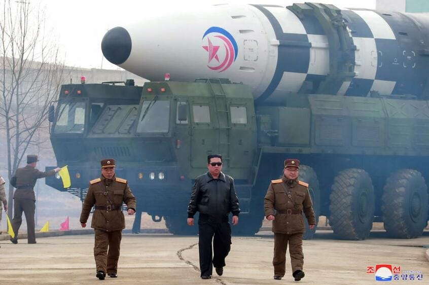 北朝鮮の大陸間弾道ミサイル「火星17」(朝鮮通信)