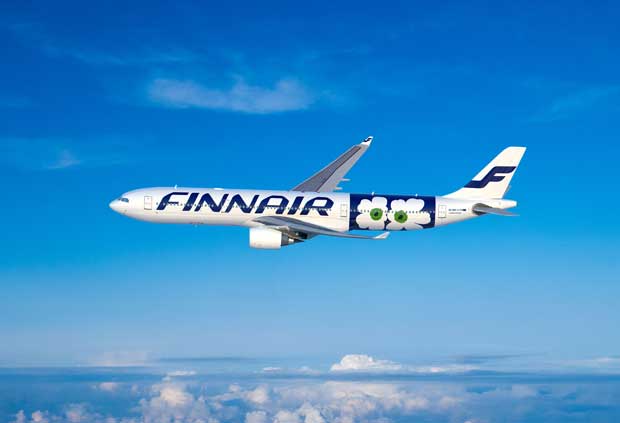 フィンエアーCEOのペッカ・ヴァウラモ氏はマリメッコの「ウニッコ」がペイントされたA330を「フィンランドの創造性を発信する“飛ぶ大使”」と語っている(提供:フィンエアー)