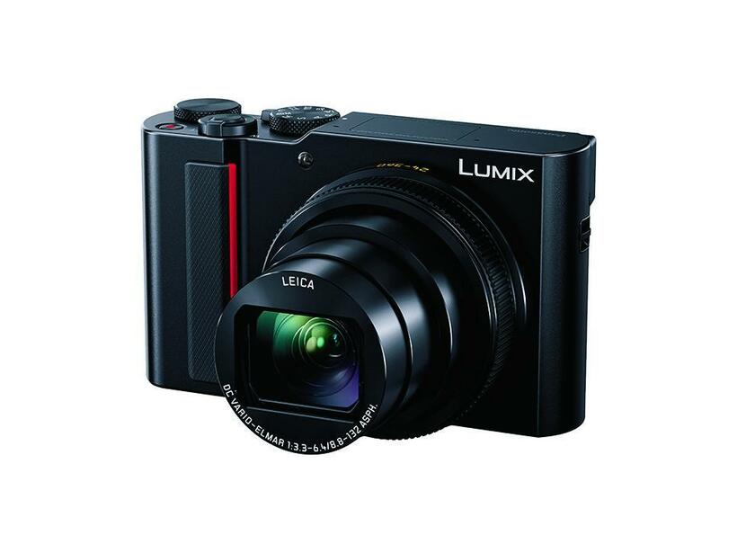 パナソニック LUMIX TX2■税込実売9万7460円　24～360ミリ相当のライカ名のレンズ搭載でカメラ好きの心と撮影要求を満たしつつ、実用性の高いコンパクト機。ただ「コレ一台で十分じゃね？」と悟りを開いてカメラ趣味を卒業という道につながる危険もある一台