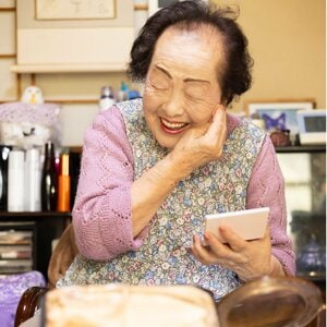 ポーラの102歳現役美容部員の「ナイトルーティン」　自分をいたわりながら、美しくなるためのコツとは？