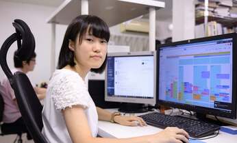 高校2年で会社経営! “JK専務あやみん”が学校経営にも乗り出した理由