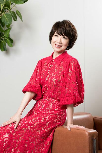 伊藤蘭（いとう・らん）／１９５５年生まれ。東京都出身。７３年、キャンディーズのメンバーとして歌手デビュー。伝説のアイドルグループとして人気絶頂の中、７８年に惜しまれつつ解散。８０年から女優として活躍中。２０１９年５月に歌手としてソロデビュー。初のソロアルバム「Ｍｙ　Ｂｏｕｑｕｅｔ」を発表。オリコンアルバムチャート初登場８位を記録した。昨年末の日本レコード大賞では企画賞を受賞している。　（撮影／写真部・小山幸佑）