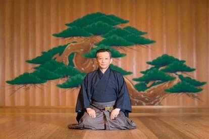 「世阿弥の人間観の底流にはやさしさがあります」二十六世観世宗家・観世清和。能楽の世界はたびたび困難な時代を経てきたが、新たな発展の道を模索するために銀座への観世能楽堂移転を決断。今は新たな観客を開拓するために知恵を絞る(撮影/加藤夏子)