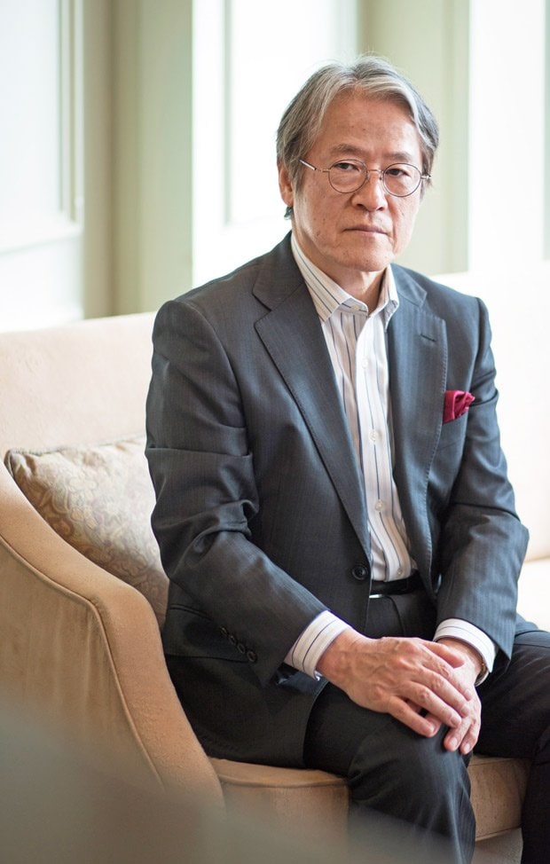 返真一（ピョン・ジンイル）／１９４７年、東京都生まれ。明治学院大学文学部英文学科卒。新聞記者などを経て、フリーのジャーナリストとして活動。８２年、朝鮮半島問題専門誌「コリア・レポート」を創刊し、編集長を務める。北朝鮮問題の専門家として、テレビ、ラジオ、雑誌などの各媒体で評論活動を展開している。沖縄大学客員教授、海上保安庁政策アドバイザーなどを歴任。近著に『在日の涙　間違いだらけの日韓関係』。（撮影／岡田晃奈）