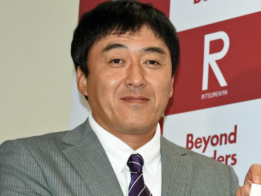 表舞台に出てくることも多かった楽天・石井一久GM (c)朝日新聞社