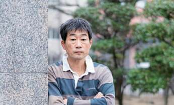 日々の世話から介護まで… 作家と編集、孤独抱えた2人の“愛情の歴史”描く一冊が刊行