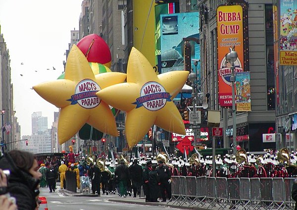 有名なメイシーズのパレード（ニューヨーク）