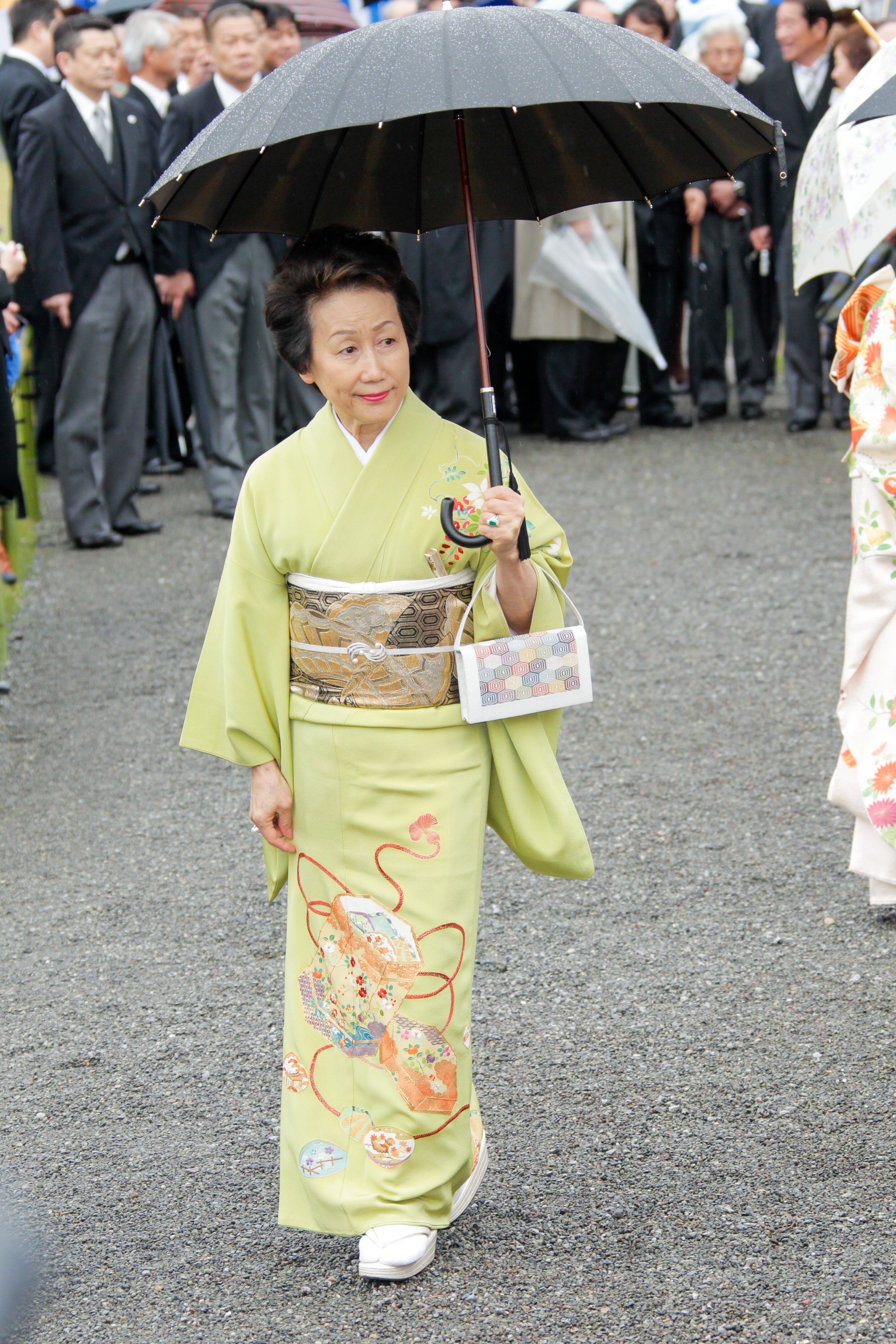 セクシーな女性皇族 園遊会 注目は華子さまの希少な帯と「遊び心」のお着物 ぷっくり「エナガ」に、願いの「おしどり」今年の装いは？（AERA  DIGITAL）｜ｄメニューニュース（NTTドコモ）