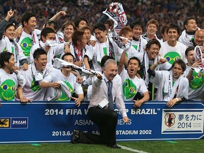 代表監督の経験は日本代表が初めてのザッケローニ。だが、選手を尊重する柔軟性で、信頼を集めている(撮影/小内慎司)