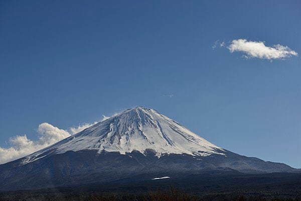 道の駅から望む富士山