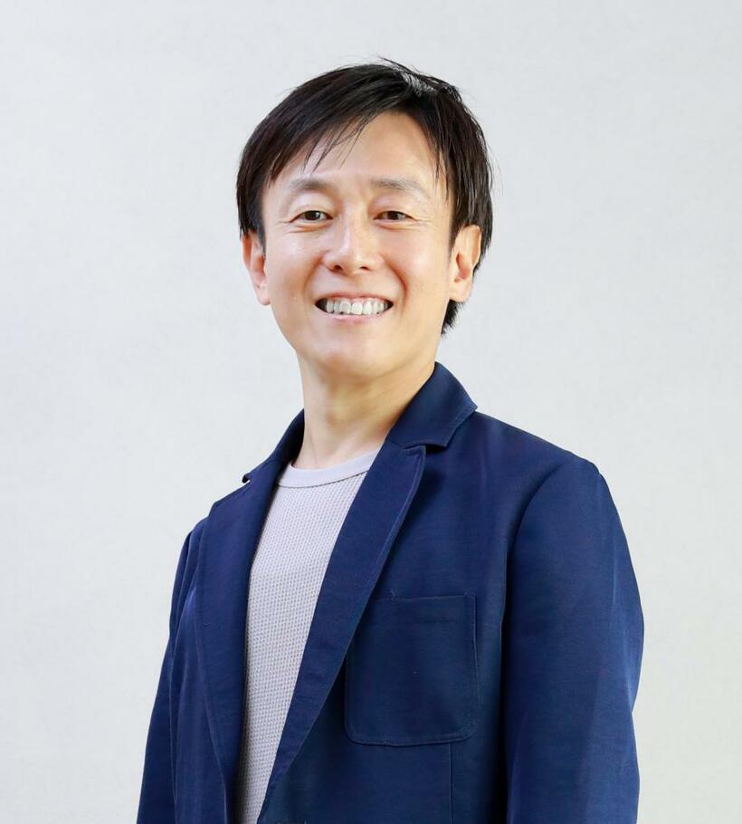青野慶久（サイボウズ代表取締役社長）1971年生まれ。大阪大学卒業後、松下電工（現 パナソニック）を経て、97年にサイボウズを設立。離職率を６分の１に低減した実績や、ビジネスのクラウドシフトの他、育ボス、妻氏婚（つまうじこん）、夫婦別姓などの講演も多数。内閣府、文科省の外部アドバイザーなどを歴任。（写真提供：サイボウズ、以下同）